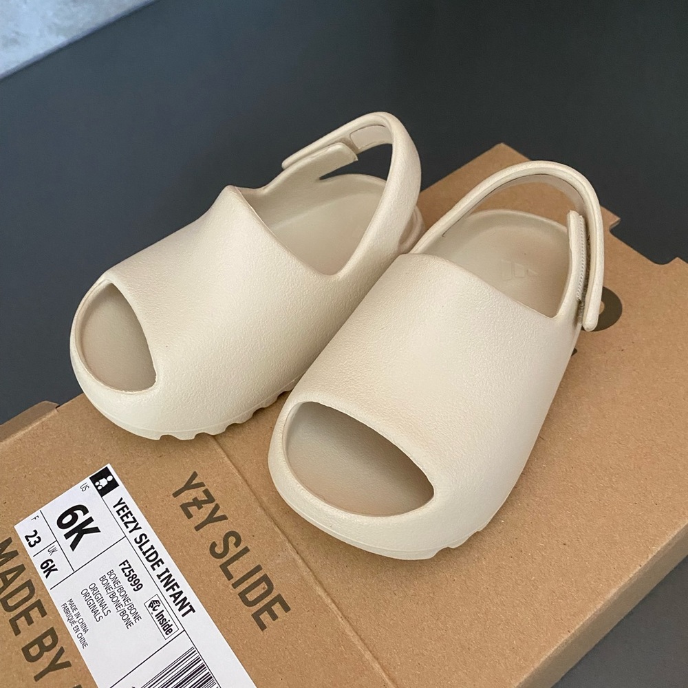 Yeezy Children’s Slide 6K, tan